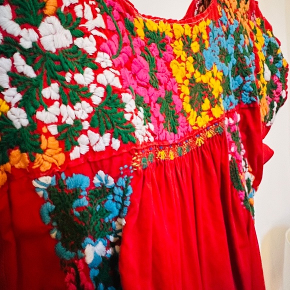 👗🇲🇽 Handmade Mexican Boho Dress | Red Floral Embroidery | c.2000 | Midi | M - Picture 5 of 6